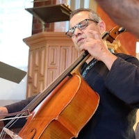 Hur påverkar sociala medier vår syn på konst och musik?