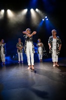 God Moves Dansskola: Grannies 65+