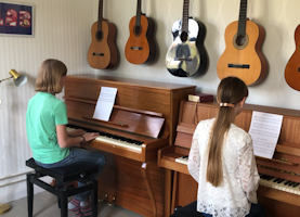 Piano på Vintrosa musikskola – Intresseanmälan