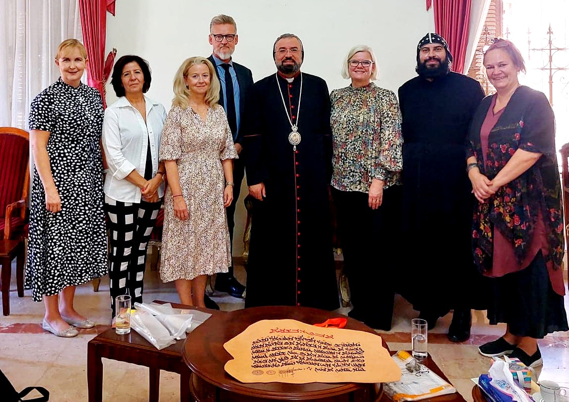 En delegation från Bilda tillsammans med den syrisk otodoxe patriarken i JErusalem.