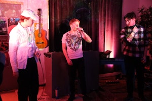 ”Lättare skriva om sorgliga grejer”