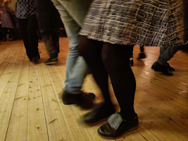 Dansa polska – en grundkurs med Järvsö folkdanslag