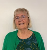 Anna-Stina skapar mötesplatser för seniorer