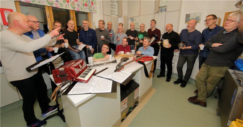 Stenhagens manskör på Schysst Jul